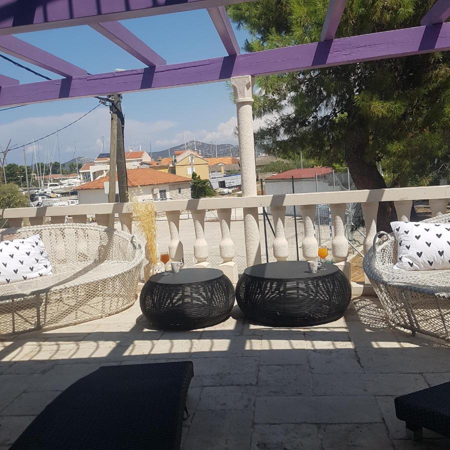 Jardin Kapetanova Kuca Apartment Veli Iz Luaran gambar