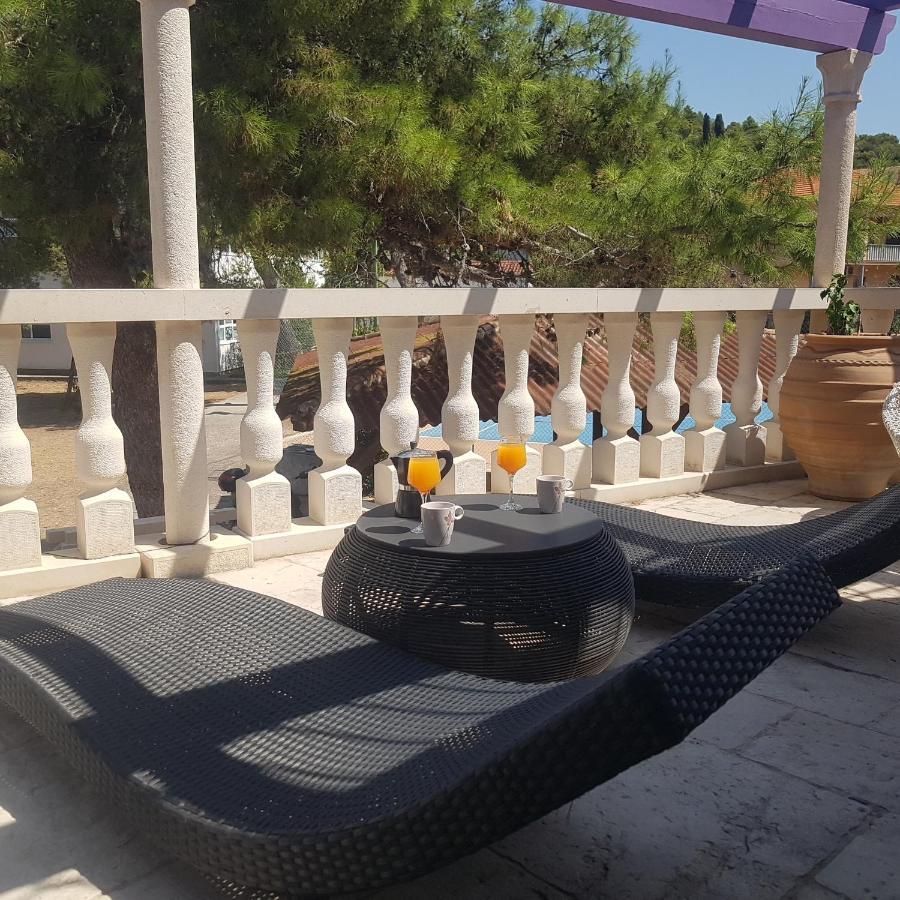Jardin Kapetanova Kuca Apartment Veli Iz Luaran gambar