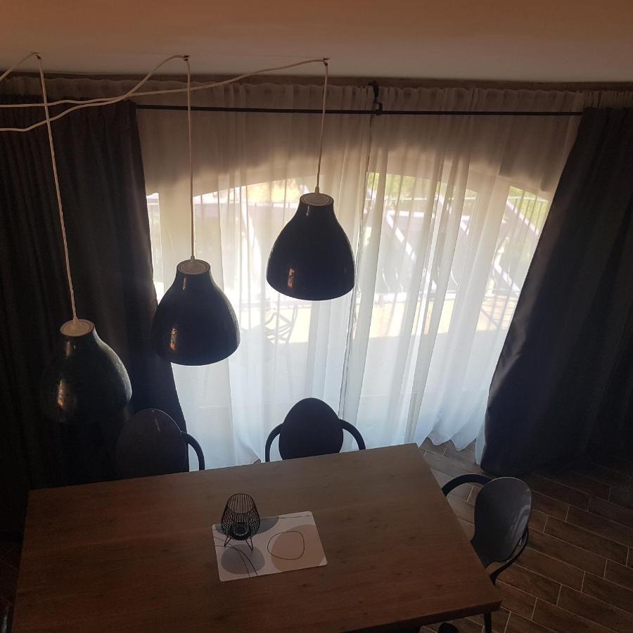 Jardin Kapetanova Kuca Apartment Veli Iz Luaran gambar