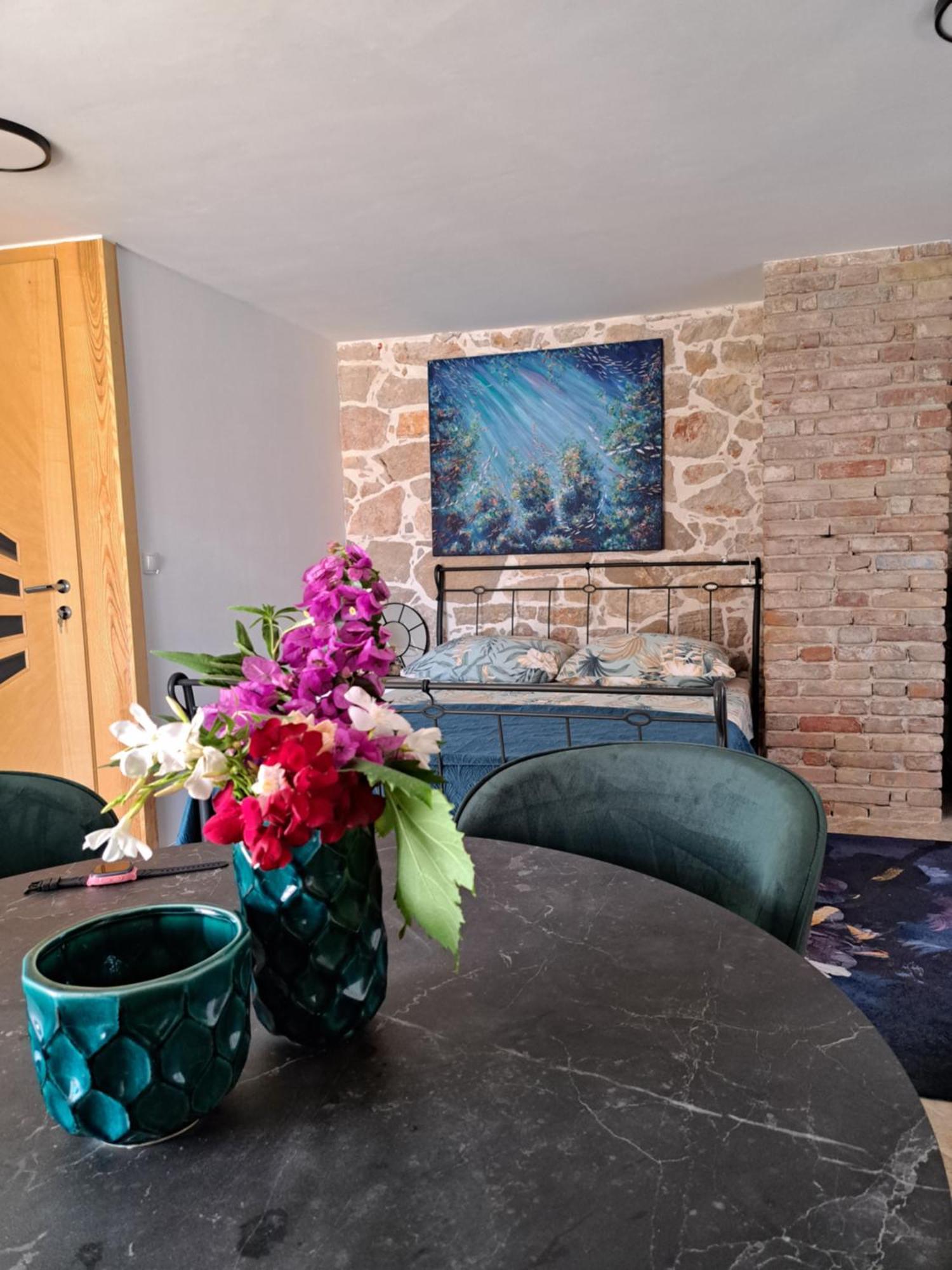 Jardin Kapetanova Kuca Apartment Veli Iz Luaran gambar