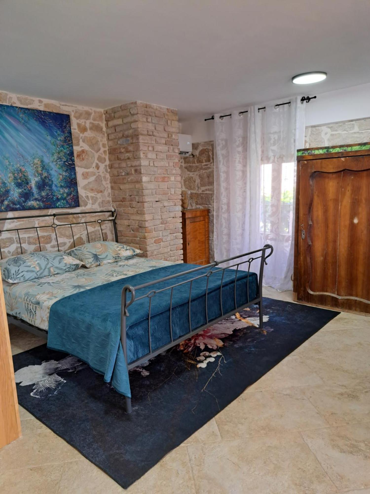 Jardin Kapetanova Kuca Apartment Veli Iz Luaran gambar