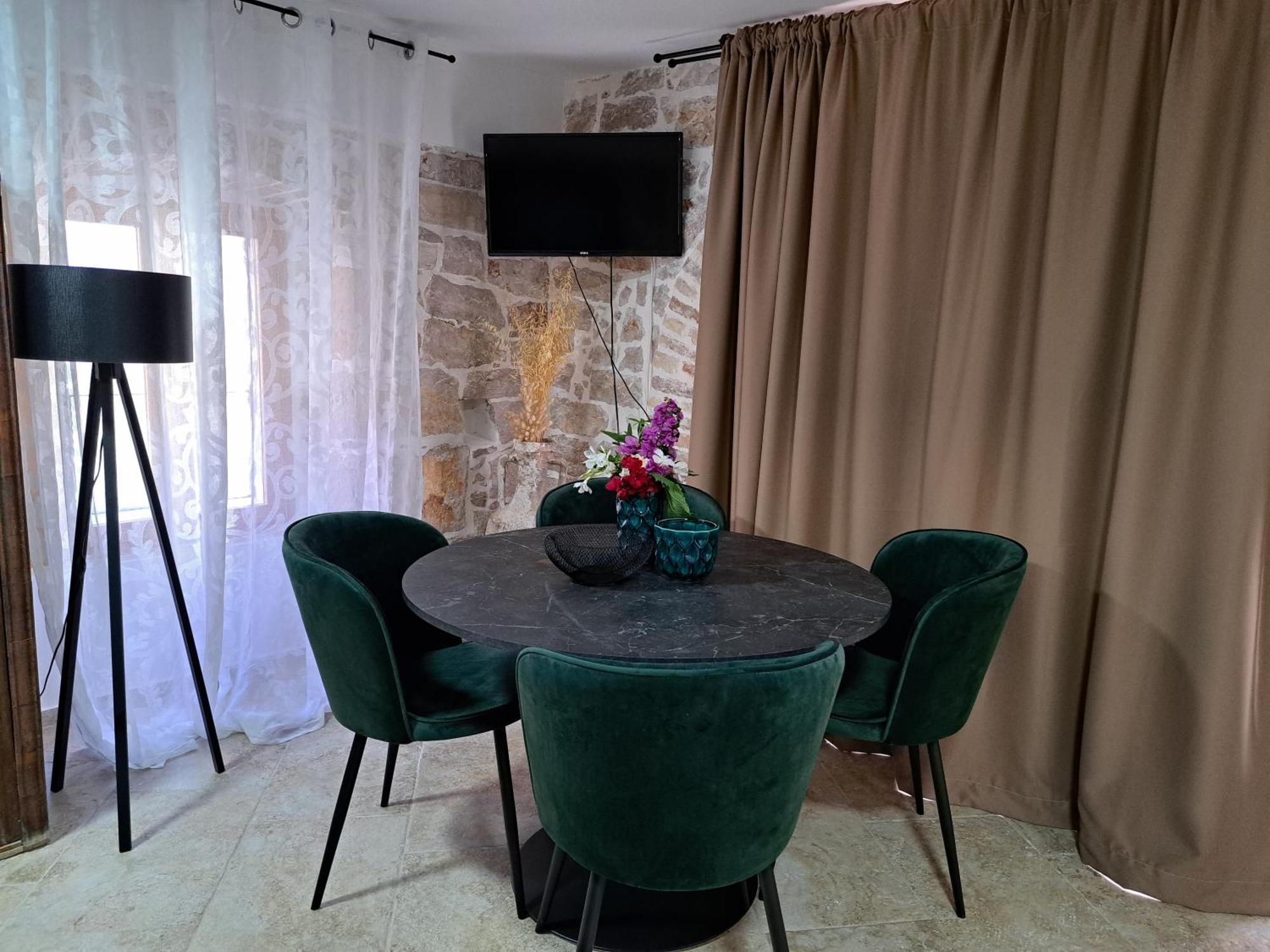 Jardin Kapetanova Kuca Apartment Veli Iz Luaran gambar
